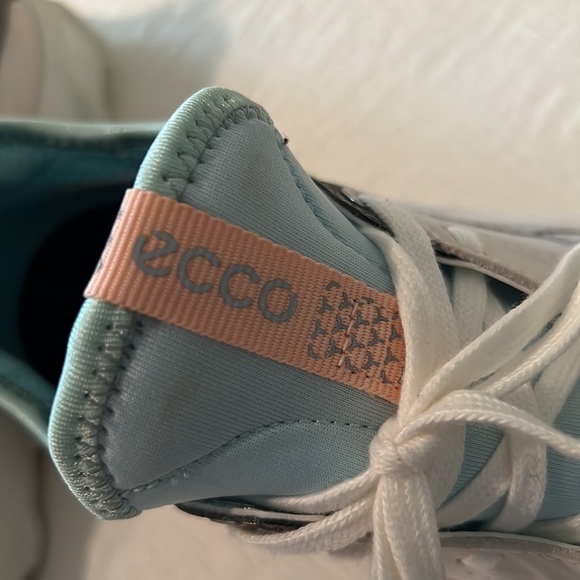 26. Ecco Fluid Form Tennis Shoes / Sneakers in Off White, Cyan, and Peach - Picture 3 of 12